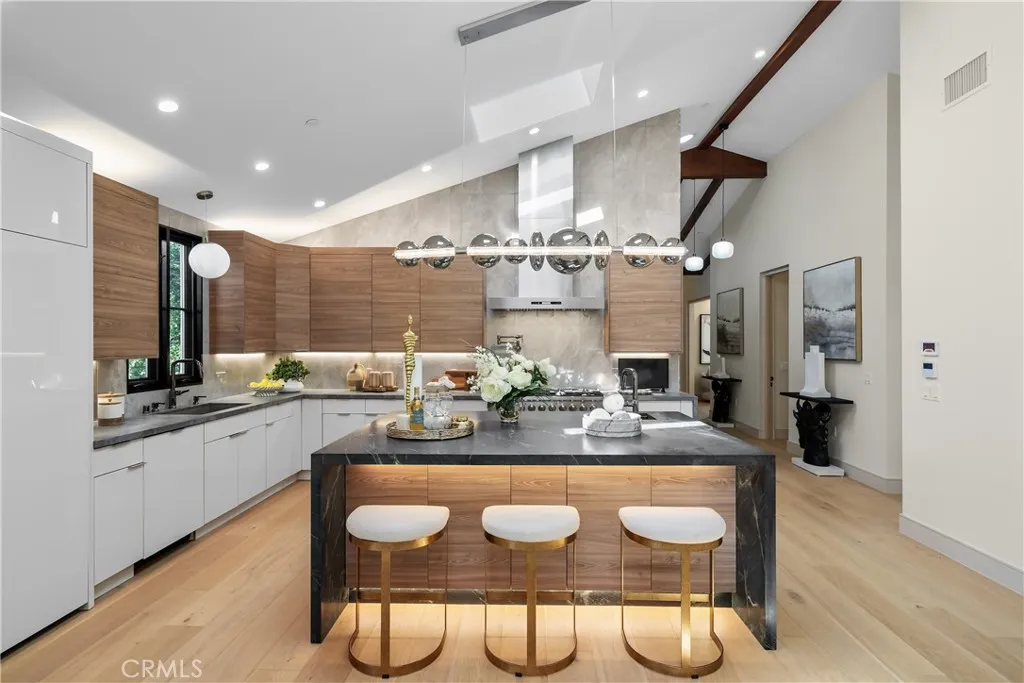 2460 Cumberland, San Marino, California 91108 home-pic-36